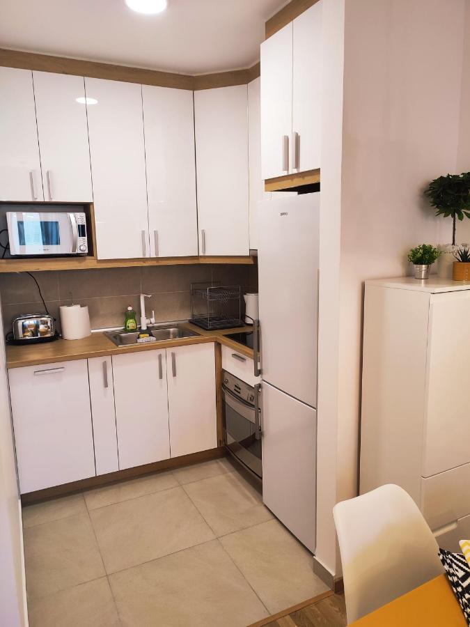 Center Firefly Gardens Apartment Novi Sad Extérieur photo