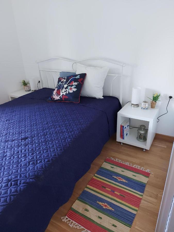 Center Firefly Gardens Apartment Novi Sad Extérieur photo
